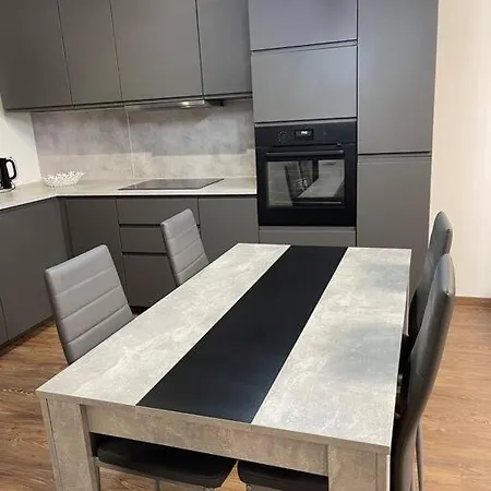 Apartment Y&y *