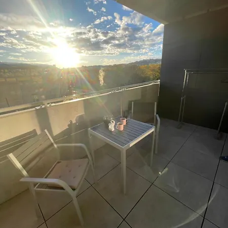 Y&y Apartment Bratislava