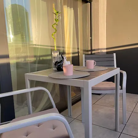 Y&y Apartment *