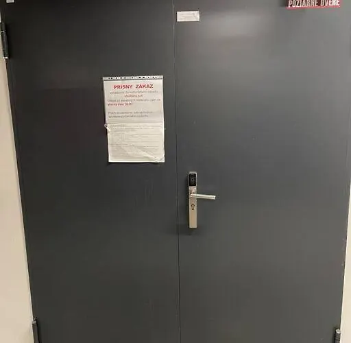 Y&y شقة براتسيلافا